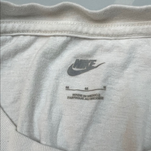 Nike Festive Holiday Tee - White and Pink - Picture 3 of 4